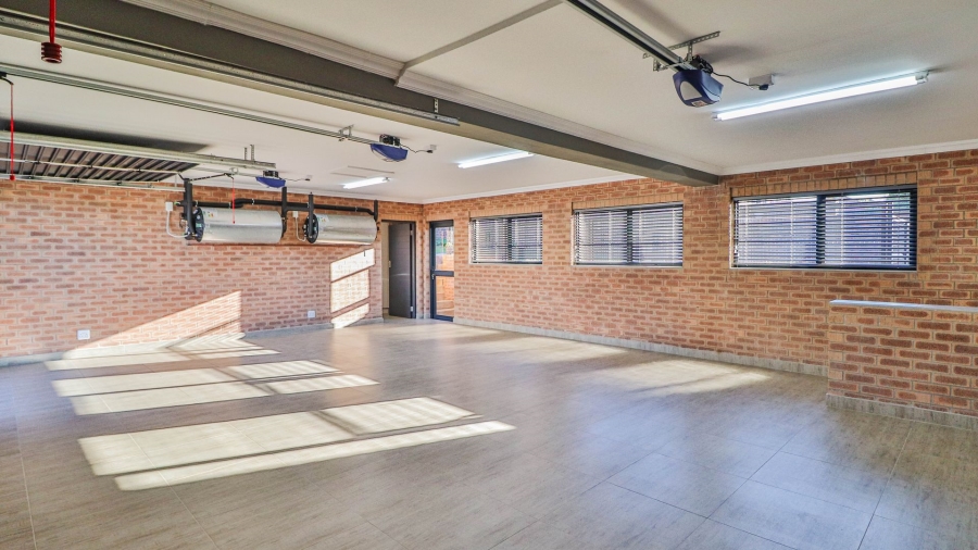 4 Bedroom Property for Sale in Wavecrest Eastern Cape